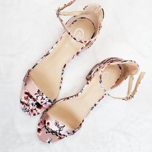 Candie's Satin Pink Strappy Heels EUC